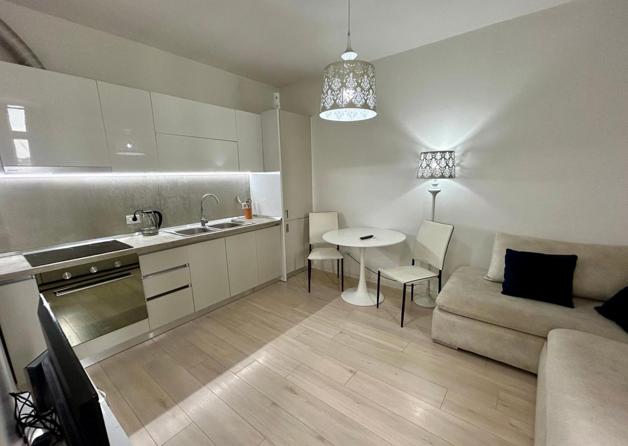 A&X Lovely And Central Apartment - 24H Self Check-In Tirana Kültér fotó